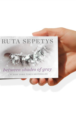 Between Shades of Gray (Penguin Minis) by Ruta Sepetys - Hardback